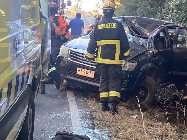 DOS HERIDOS EN VOLCAMIENTO DE CAMIONETA