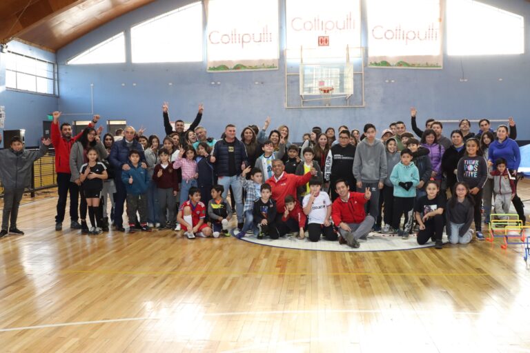 ALCALDE   DA EL VAMOS A     ESCUELA MUNICIPAL DE DEPORTES