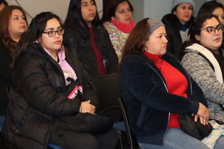 SE INICIO DE CURSO DE  MAQUINARIA PESADA PARA MUJERES