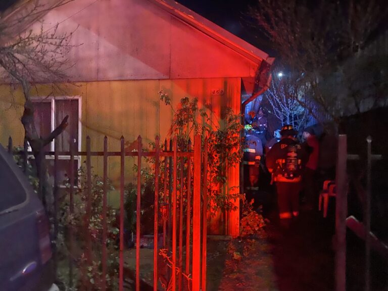ANOCHE PRINCIPIO DE INCENDIO EN POBLACION SANTA MONICA