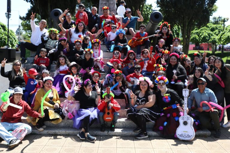 CELEBRACIÓN LLENA DE MAGIA Y COLOR EN LA PLAZA DE ARMAS DE COLLIPULLI EN HONOR A LAS EDUCADORAS DE PARVULO