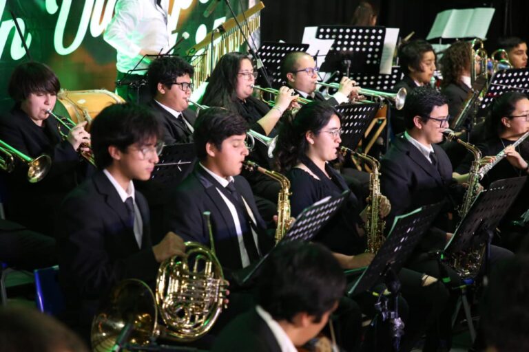 «GALA CONCIERTO ANIVERSARIO EN COLLIPULLI: UNA NOCHE DE MAGIA MUSICAL»