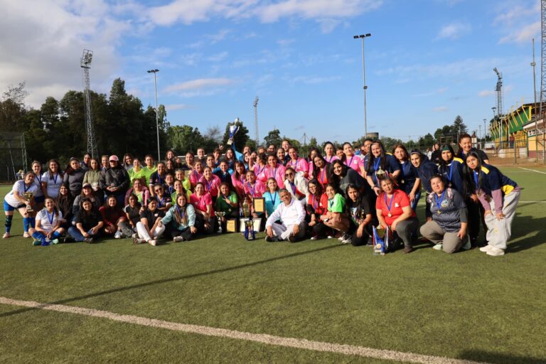 El Fútbol Femenino Alcanza Nuevas Alturas: Triunfo y Reconocimientos en   Liga Femenina