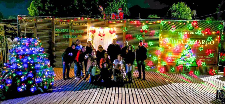 VILLA RÍO AMARGO SE ILUMINA   CON EL ESPÍRITU NAVIDEÑO