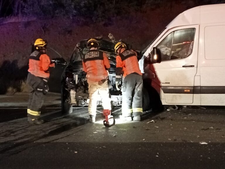 DOS LESIONADOS EN VIOLENTA COLISION