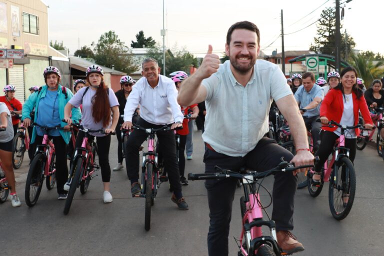 CIEN  MUJERES DE COLLIPULLI  BENEFICIADAS CON BICICLETAS