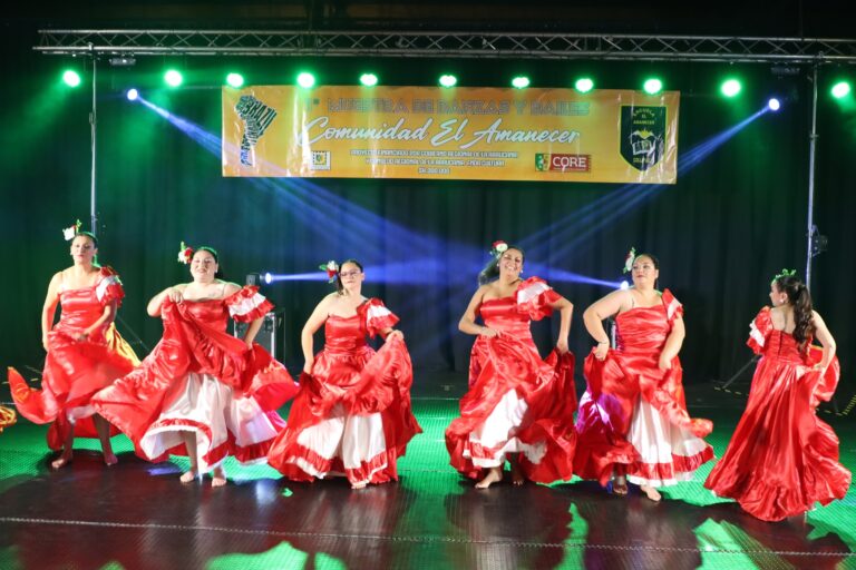 Fomentando la integración comunitaria a través de la danza: Éxito de la Primera Muestra en la Escuela El Amanecer