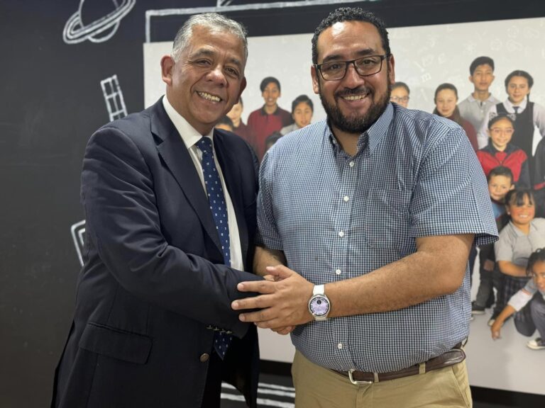 EN REUNION CON MINISTRO DE EDUCACION EN SANTIAGO, ALCALDE LOGRA UN AUMENTO EN FONDO DE APOYO A LA EDUCACION PUBLICA