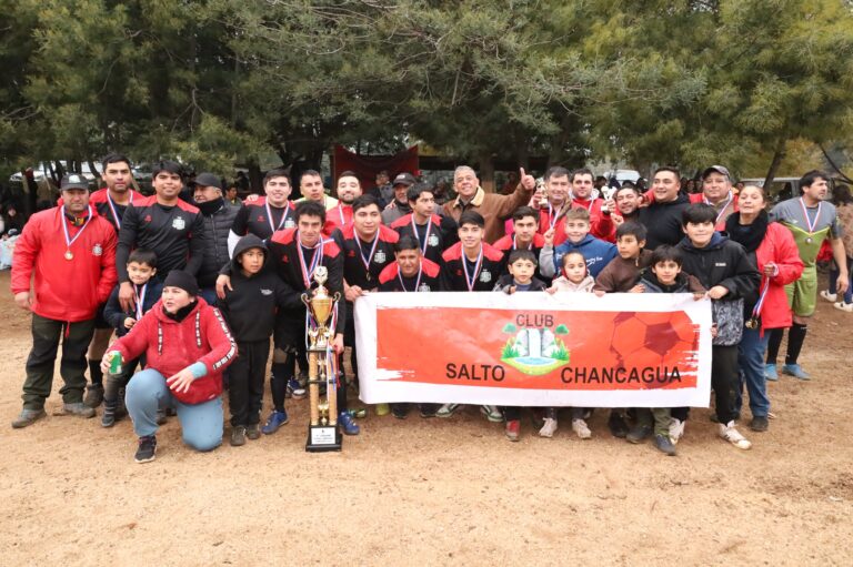 COLLIPULLI: FINALIZA CON ÉXITO EL PRIMER CAMPEONATO DE FÚTBOL RURAL 2024