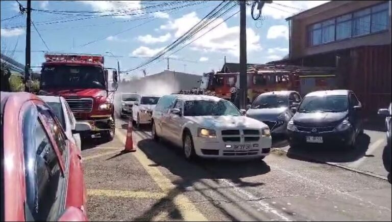Pesar por deceso de joven voluntaria de Bomberos de Angol. En Collipulli hubo homenaje al paso del cortejo fúnebre