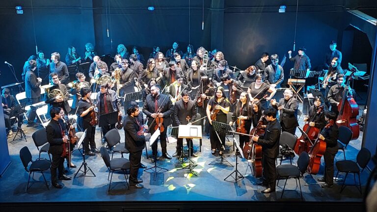LA ORQUESTA SINFÓNICA ESTUDIANTIL OFRECE  UN EMOTIVO CONCIERTO DE FIN DE AÑO