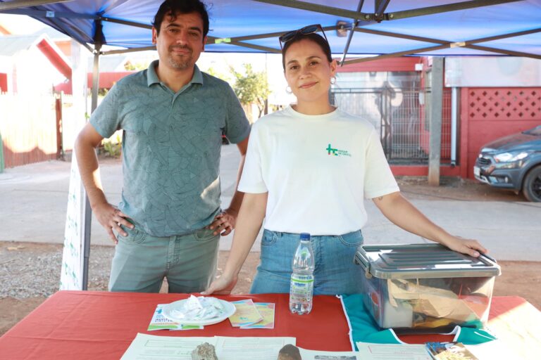 Feria comunitaria promueve la prevención del consumo de alcohol y drogas en Villa Ayelén