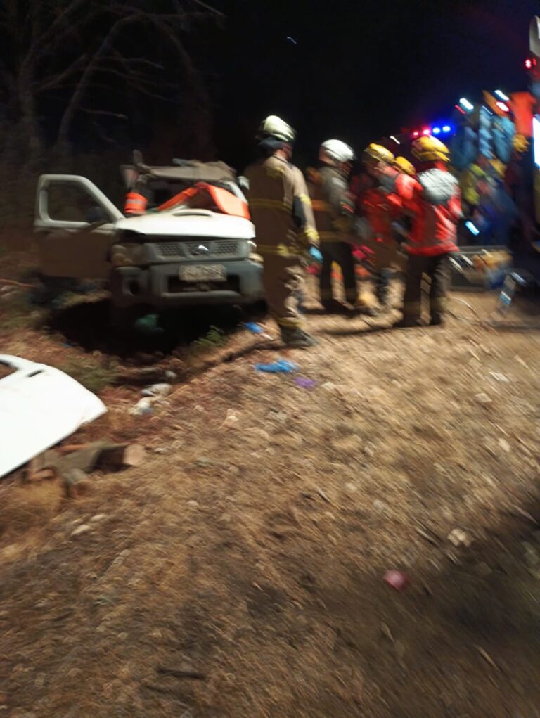 HOMBRE RESULTA LESIONADO EN ACCIDENTE EN RUTA QUE CONECTA COLLIPULLI CON HUAPITRIO