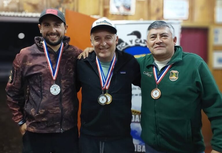 «LOS CUERVOS» CIERRAN  TEMPORADA CON EXITOSO CAMPEONATO DE PESCA EN   LAGUNA HUELEHUEICO