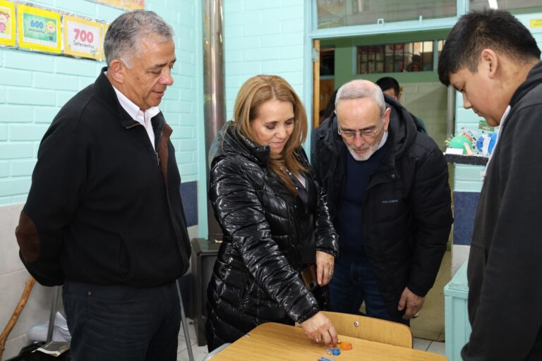 Compromiso con la educación especial: Gobernador Regional visita Escuela Erico Hornung en Collipulli
