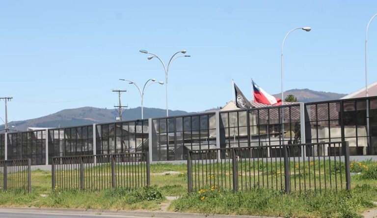 DETIENEN  COMUNERO MAPUCHE SORPRENDIDO  INGRESANDO MUNICIONES A CARCEL DE ANGOL