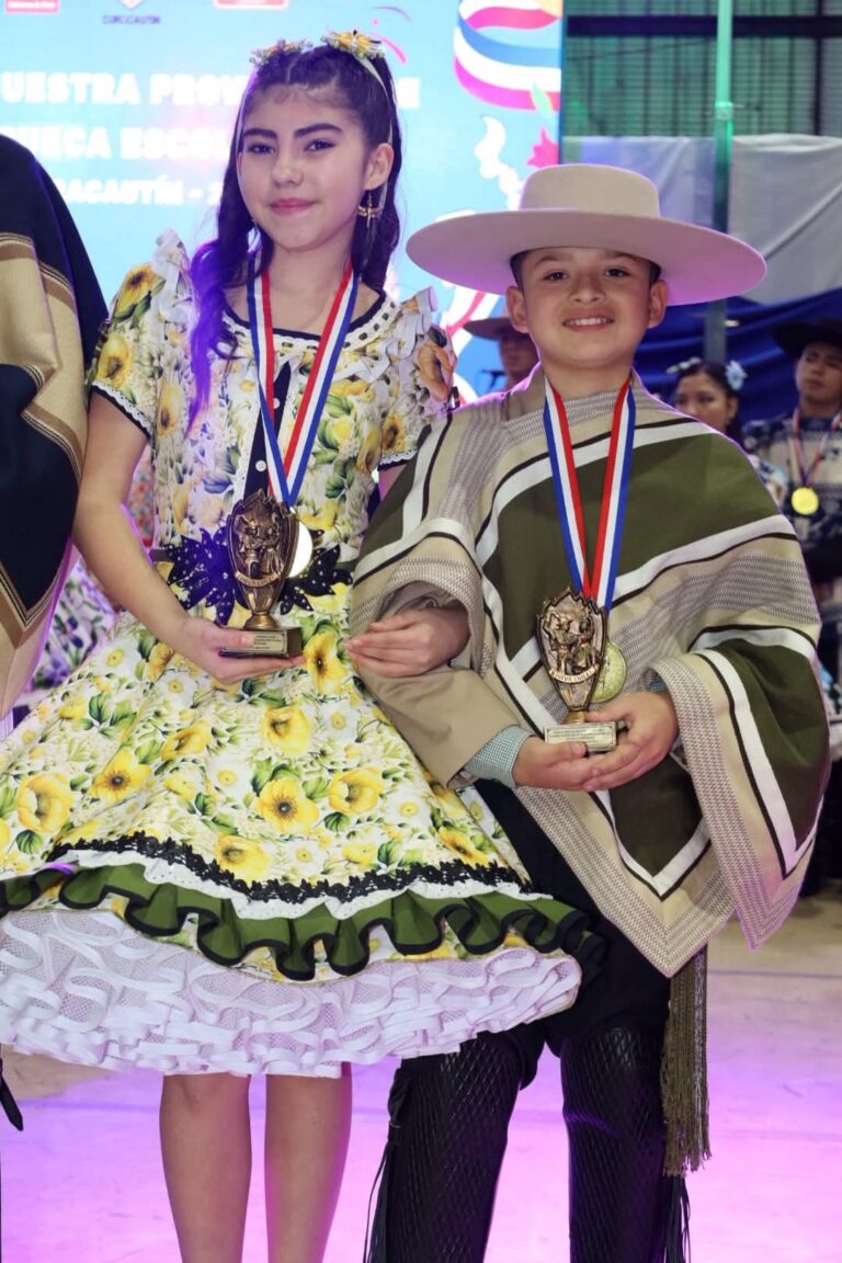 Collipulli brilló en la 44ª Muestra Provincial de Cueca Escolar en Curacautín