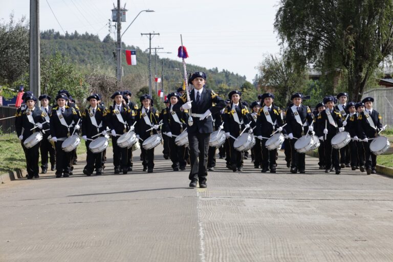 VILLA ESPERANZA CONMEMORÓ LOS 215 AÑOS DE INDEPENDENCIA CON DESFILE CÍVICO