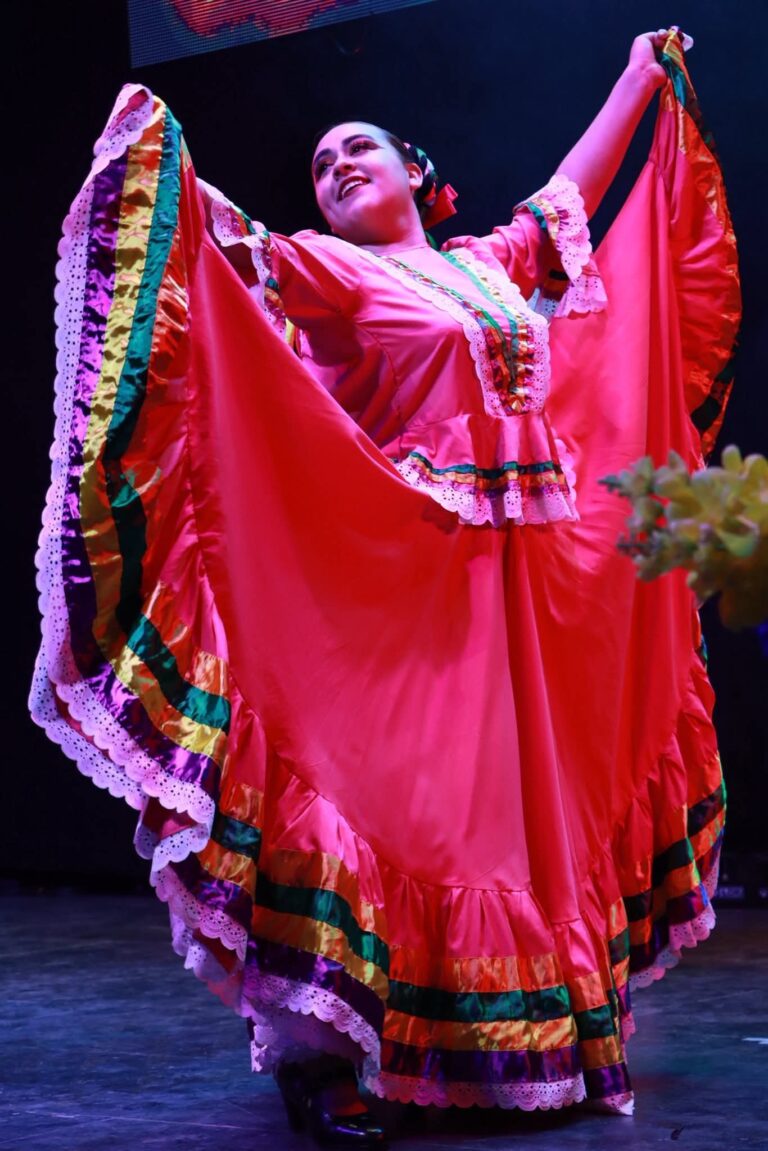 Collipulli celebró el XIV Encuentro de Voces y Danza Latinoamericana