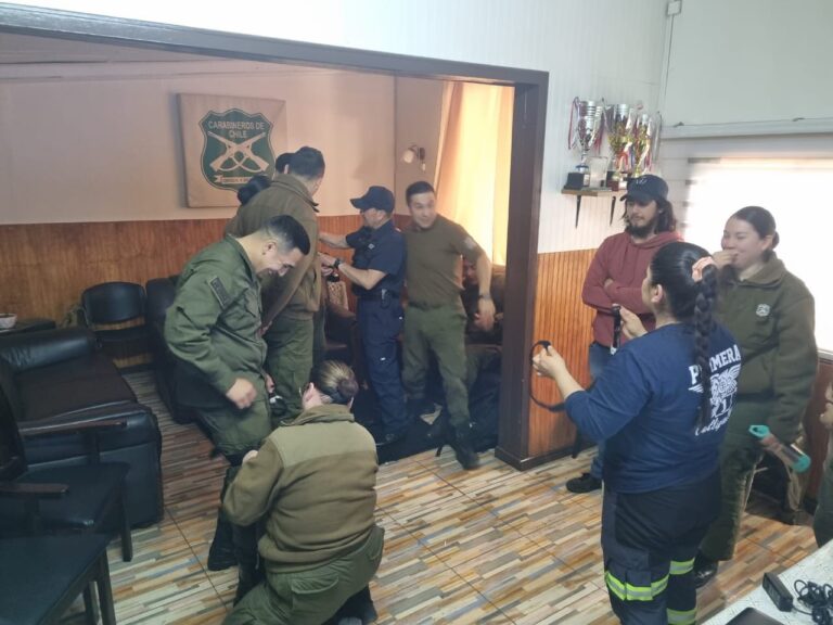 FORTALECIENDO LAZOS POR LA SEGURIDAD Y EL SERVICIO: CAPACITACIÓN EN PRIMEROS AUXILIOS A CARABINEROS DE COLLIPULLI