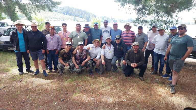 Los Cuervos vuelven a brillar en Laguna Huelehueico con exitoso campeonato de pesca del pejerrey