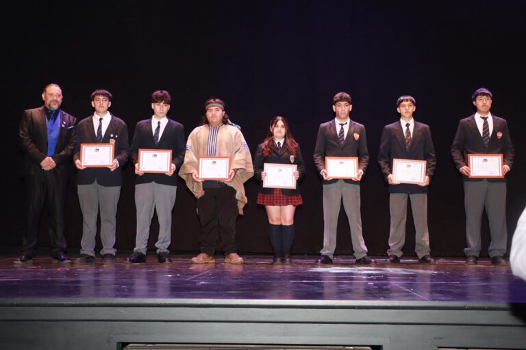 Nuevas generaciones culminan su formación técnico-profesional en el Compleduc Collipulli