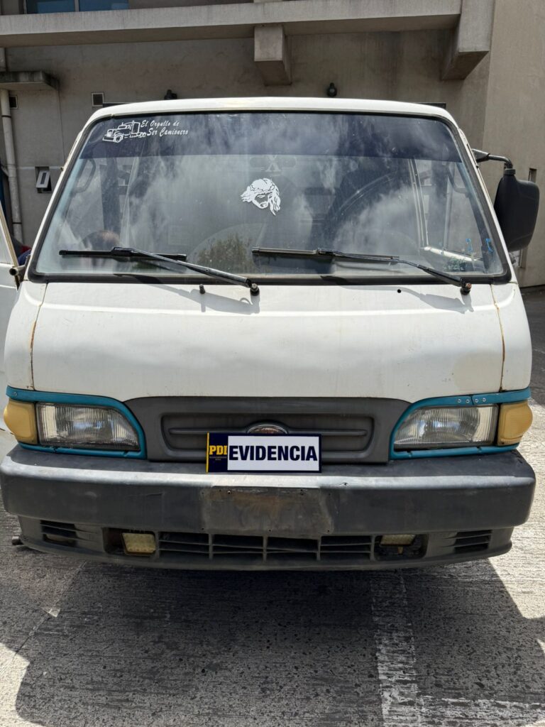 RECUPERAN VEHÍCULO ROBADO