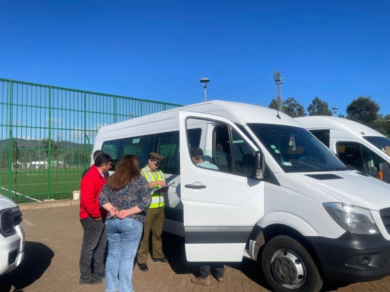 Fiscalización de furgones escolares refuerza seguridad en Collipulli