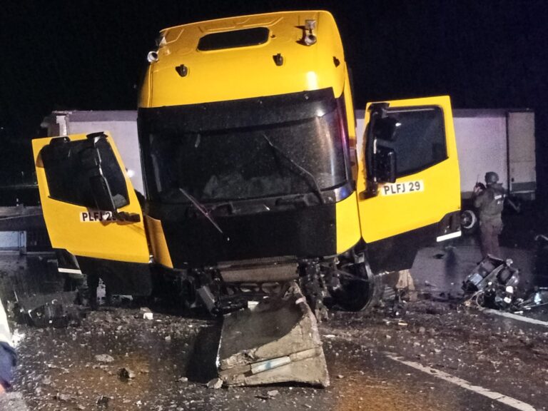 Conductor resulta lesionado tras violento accidente en la Ruta 5 sector Cuesta Esperanza