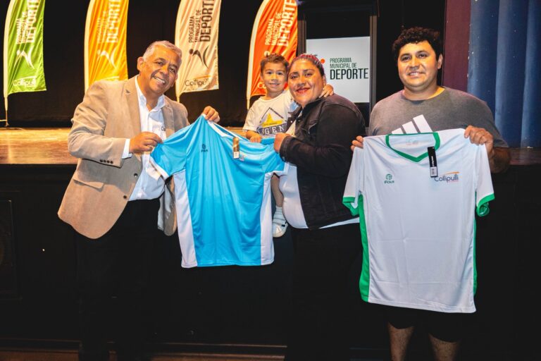 48 CLUBES DEPORTIVOS DE COLLIPULLI RECIBEN APOYO MUNICIPAL