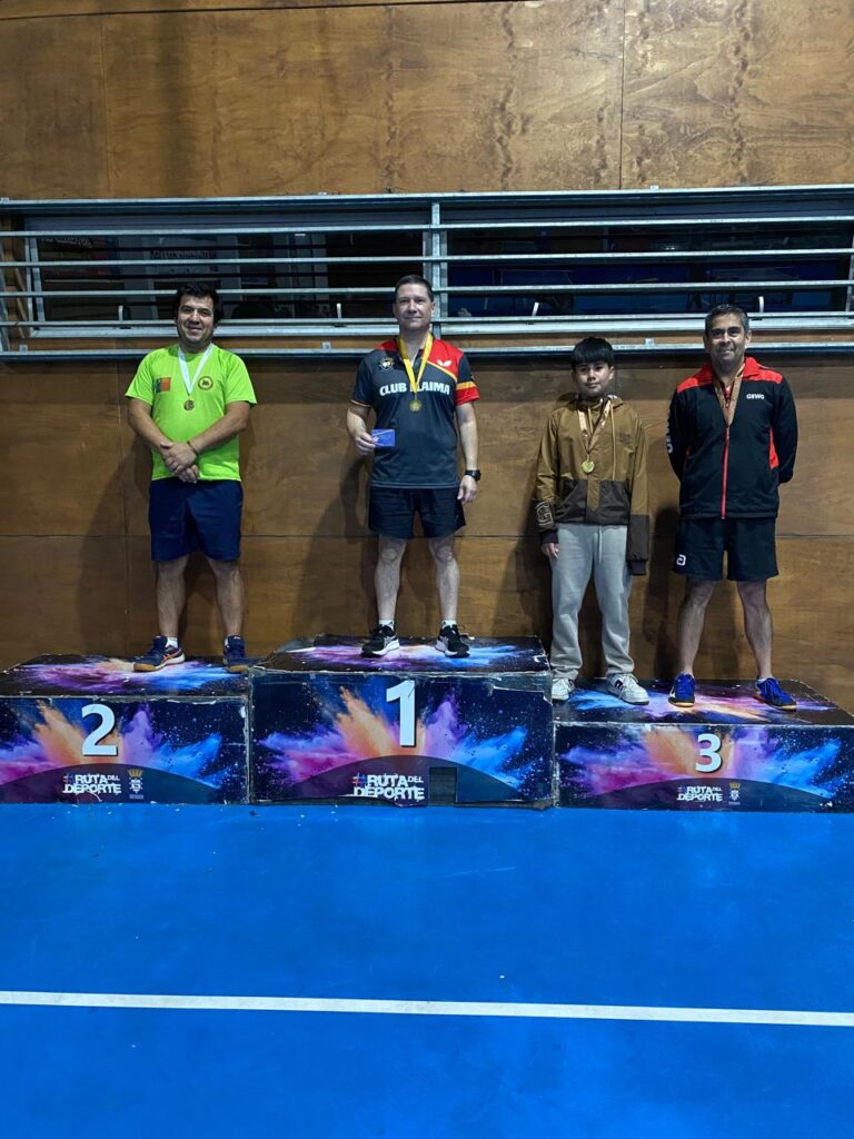 El Tenis de Mesa de Collipulli Brilla en Los Ángeles: Reyes y Mardones en el Podio