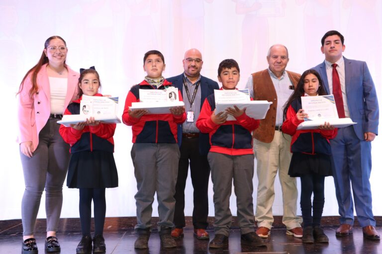 COLLIPULLI RECONOCE COMPROMISO ESTUDIANTIL EN EL MARCO DEL PROGRAMA DE REACTIVACIÓN EDUCATIVA