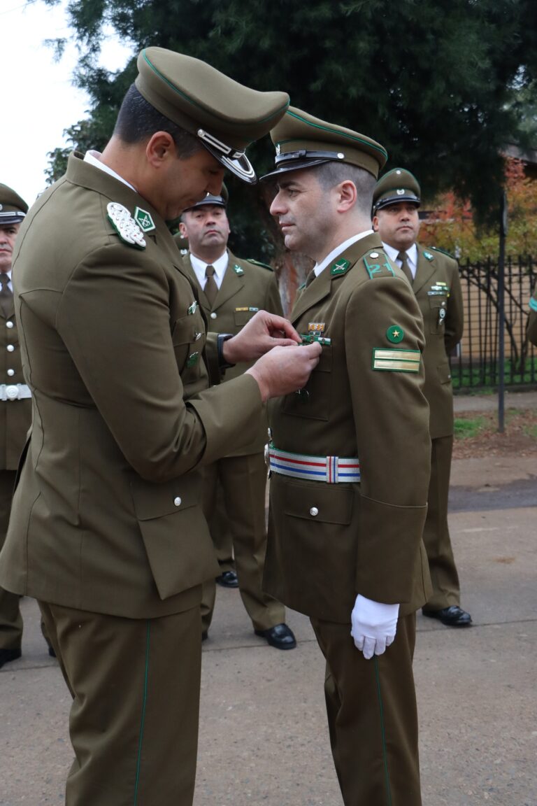 Izamiento del pabellón nacional marcó ceremonia por el 99° aniversario de Carabineros de Chile en Collipulli