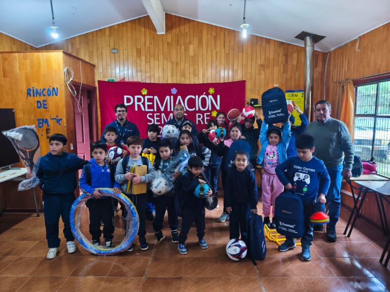 Comunidad educativa de Collipulli y Ercilla fortalece su equipamiento gracias al programa “Escuelas con Energía” de Frontel