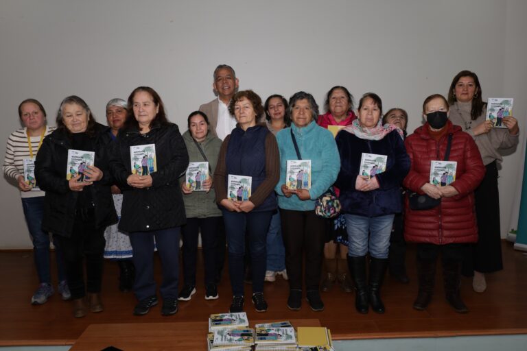 Entregan “Agenda de Cuidados Collipulli” como apoyo práctico para labores de acompañamiento