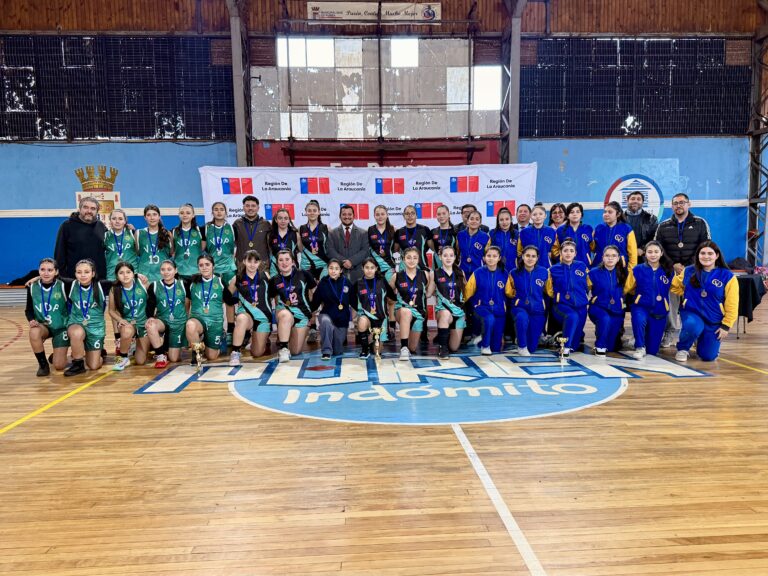 PURÉN CORONÓ A LAS CAMPEONAS DEL BÁSQUETBOL ESCOLAR FEMENINO DE MALLECO