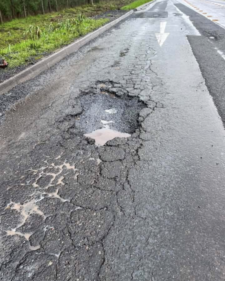 Collipulli: Persisten peligrosas grietas en la Ruta 182 pese a recientes reparaciones